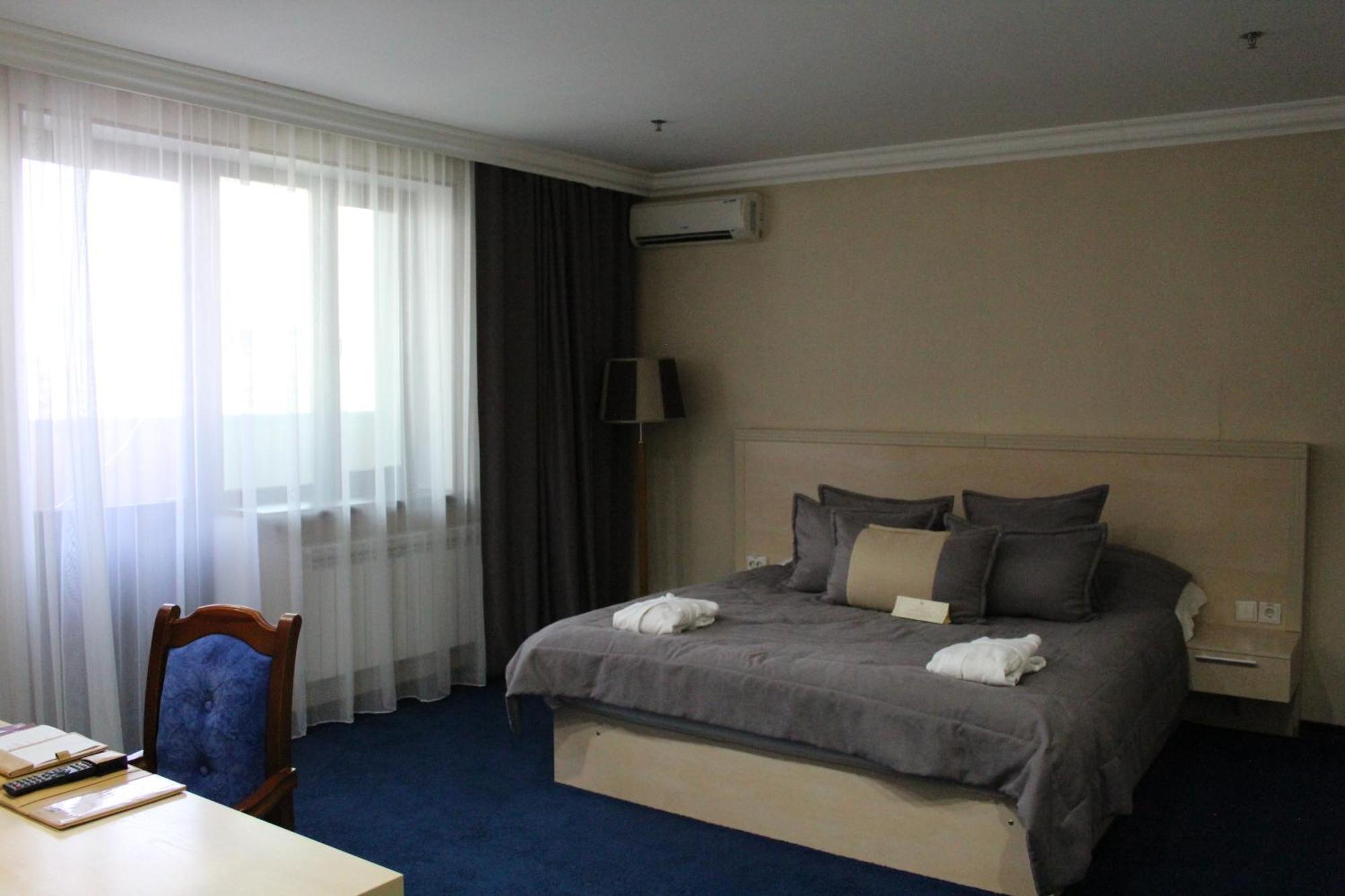 King Hotel Astana Exterior photo